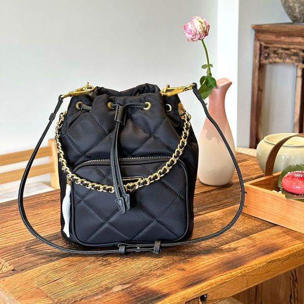 Modedesigner-Tasche Mode exquisite zurückhaltende Luxus Mini Black Gold Eimer Bag Schwarz Gold gewebt klein