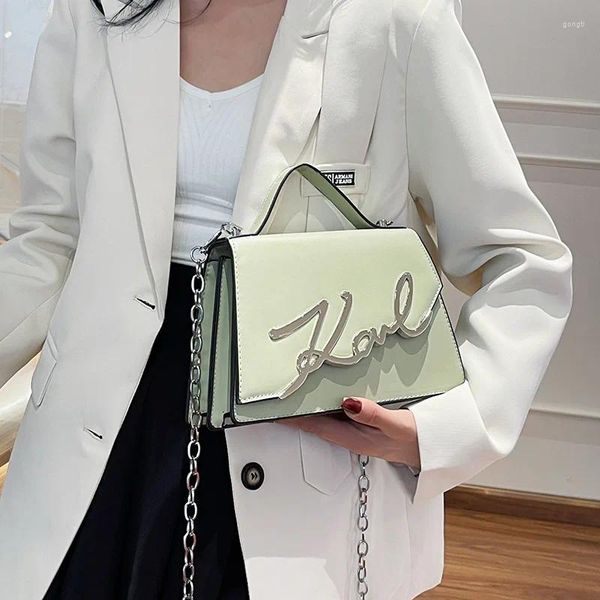 Сумки для плеча 2024 Модель дизайнерские женщины Бэки сплошная ретро -ретро -сумочка.