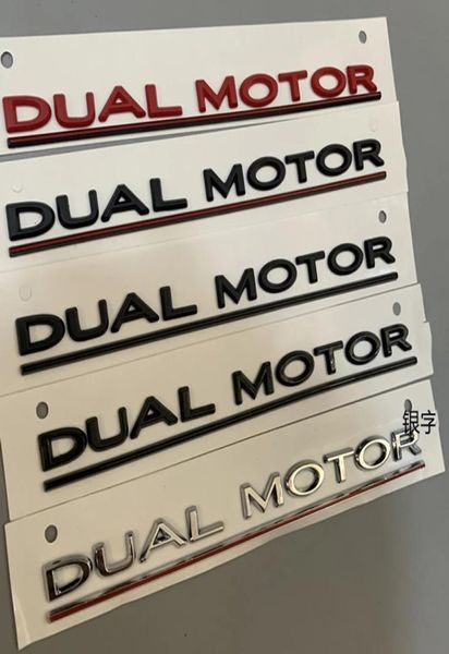 Motor duplo sublinhado Letras emblemas para Tesla Modelo 3 x S Estilação de carros de alto desempenho Adesivo de emblema de porta -malas Chrome preto Red6958081