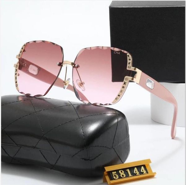 Designer óculos de sol homens Óculos Tons ao ar livre PC Moda Moda Classic Lady Ggiye Sun Glass Mirrors for Women With Box Leia People Seventiety Pimiento