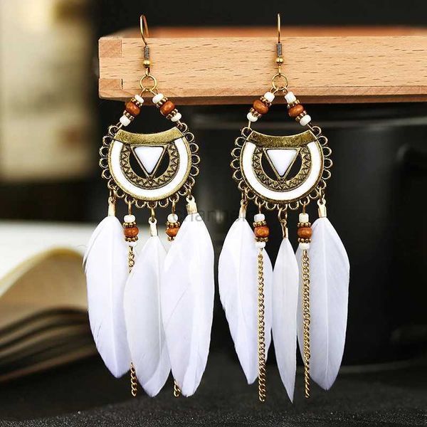 Andere böhmische weiße Halbkreis Long Feather Quaste Ladies Ohrringe Frauen Sommer indischer Schmuck Naturholz Perlen Dangle Ohrringe 240419