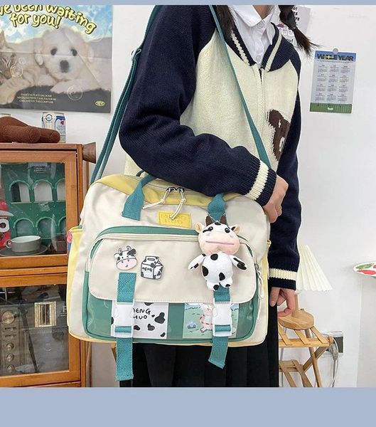 Bolsas de ombro japonês Harajuku School Schac 2024 Linda estudante de nylon Messenger Bag Feminino Campus Coreano One