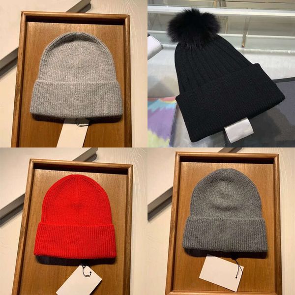 Herrendesigner Beanie Womens Strick Hut Schädelkappen Winter Ski Halten Sie warme Kaninchenfell Kaschmir lässige Outdoor -Modehüte 8 Farben kostenlos Staubbeutel S