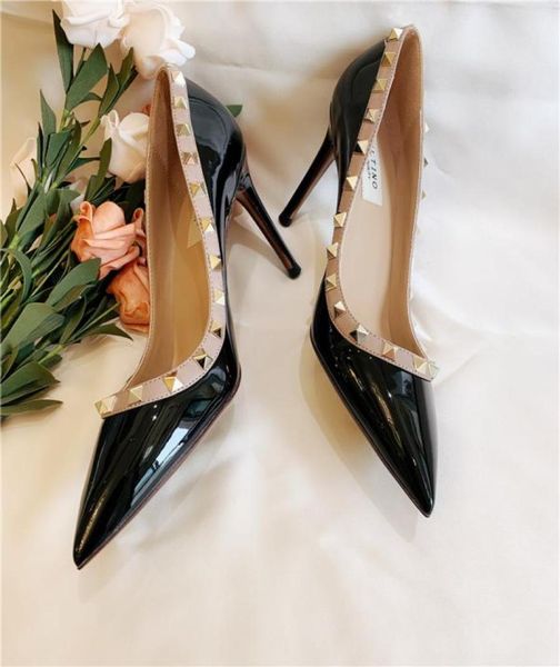 Designer casual Sexy Lady Fashion Women Pumps Black Patent Leather Craved Spikes Point Toe Heels High Shoes Party Weddin4450853