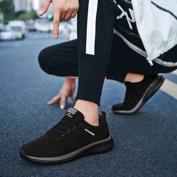 Versão coreana tênis de corrida masculina Mesh solteira refletível reflexivo masculino sapatos de desgaste de desgaste homens leves tênis preto branco 66