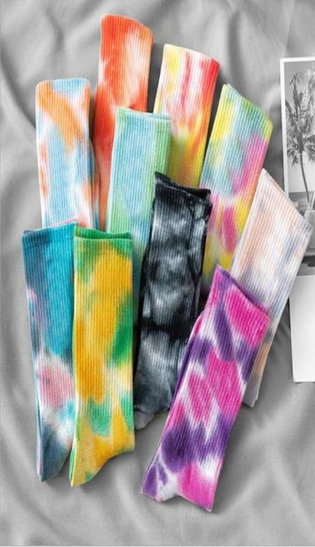 TIY Dye Skate Socks Personalidade de moda Moda Socha de joelho de basquete Crianças de hiphop esporte meias de tubo médio calçados coloridos 10 designs ls5194175