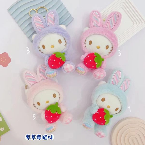 Japanische Cartoon Kaninchen Kostüm Erdbeer Katze Plüsch Keychain Rucksack Anhänger Süßes Puppen kleines Spielzeug Großhandel