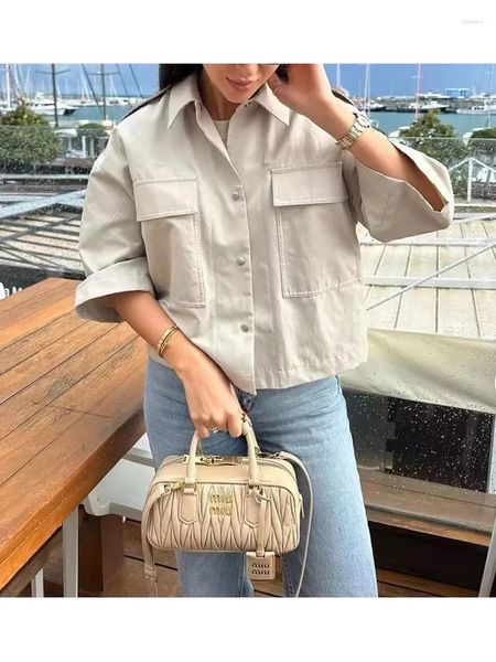 Damen Jackets Büro Dame lässige Safari -Stil Khaki Streetwear Short Womens Fashion Big Two Pockets Shirt Outwear Outwear