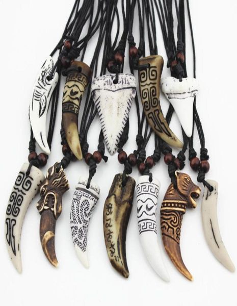 Modeschmuck Großhandel 12pcs /Los gemischt kühle Nachahmung Knochen geschnitzt Drachen Totem /Wolf Zahnheizt Halskette Amulette Drop Shipping4600648