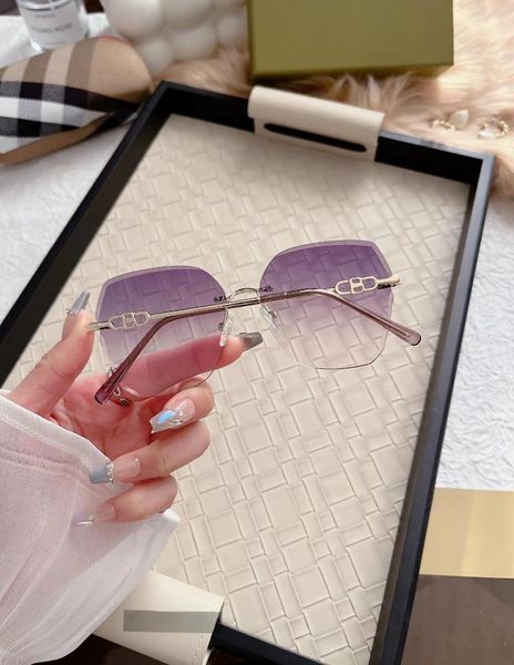 Óculos de sol Designer Óculos de sol para mulheres Óculos de sol de luxo para homens letra de letra Mulheres Classic Big Frame Glasses Sun para feminino Mirror Police Temple concurso