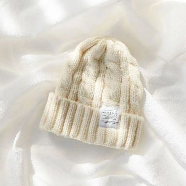 Cloches Beanie Sonbahar ve Kış Şapkaları Çok Modin Çok Modeli Çok Moda Sokak Şapkası Tasarımcısı Elastik Şapka Sevimli Güzel Peluş Örme Şapka Erkek Şapka Fem