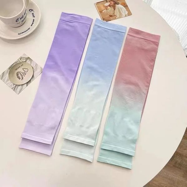 2024 Summer 2022 Fashion Gradient Ice Silk Maniche di seta da donna guanti senza finger