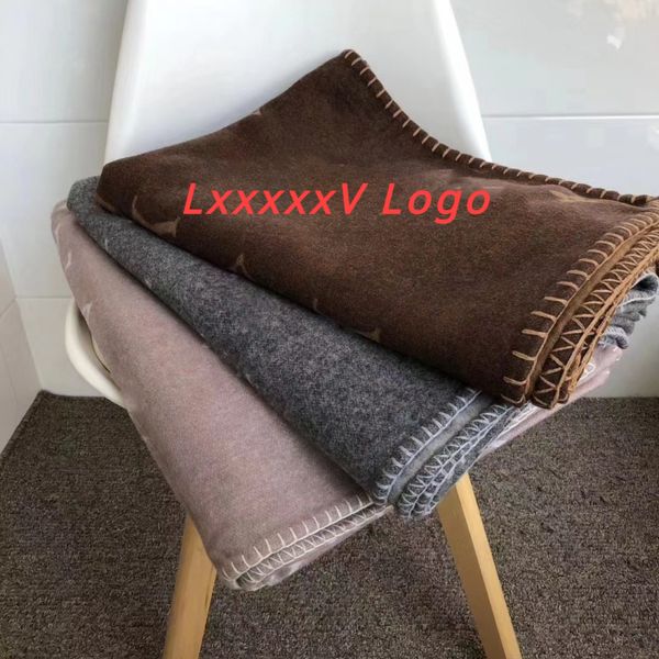 Designer di lettere di lusso coperta al 100% in lana cassa a scialle di lana morbida divano caldo di divano caldo da viaggio a maglia Giro coperta per le donne