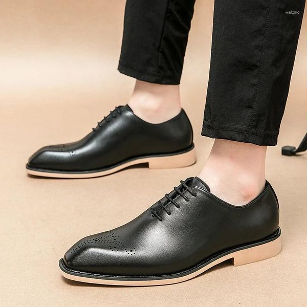 Designer de sapatos de vestido para homens de cadarço britânico Casual Casual Homens bem-sucedidos genuínos nenhum tecido elegante elegante