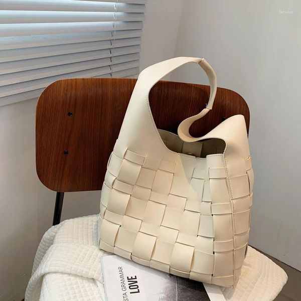 Bolsas de ombro de couro Tote bolsa Minimalista de balde feminino 2024 Moda Teave Ins Women Bolsa de grande capacidade