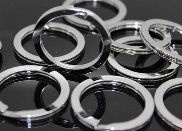 100 PCSLOT in acciaio inossidabile in ferro rotondo in metallo rotondo metallico ad anello placcato rodio 25mm 28mm 30mm 32mm 33mm 35mm1804973