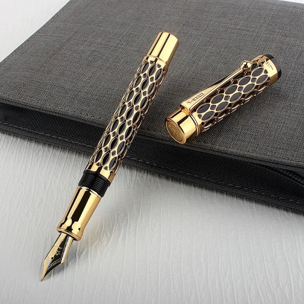 PENS NUOVA JINHAO HOLlow Out 100 Penna stilografica da 18 kgp Golden Ploted Pennello da 0,7 mm Penna ad inchiostro a resina con una penna regalo convertitore per uffici commerciali