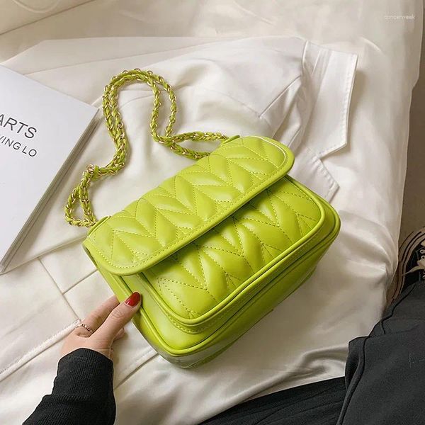 Kadınlar için omuz çantaları 2024 Şık Elmas Kontrol Zinciri Çantası Yüksek kaliteli deri cüzdanlar ve çantalar Sac de Luxe Femme