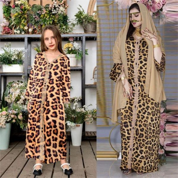 Ethnisches Kleidungstemperament Leopardenmuster brauner Mutter-Tochter-Outfit europäischer und amerikanischer Stil