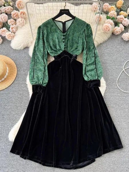 Повседневные платья Осенние зимние элегантные зеленые печатные лоскутные бархатные бархатные платья Женская винта