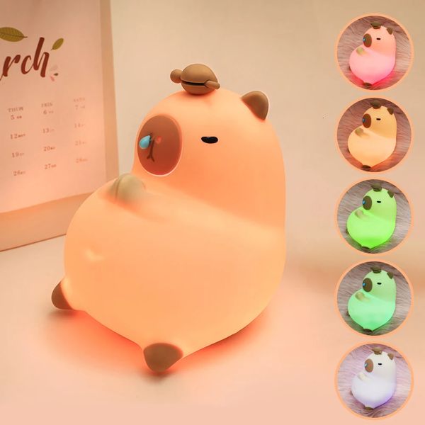 Capybara Night Light Touch Sensor Sensor Cartoon Silicone Lampada in silicone Dimmuta per bambini Decorazione della stanza regalo di compleanno Sleeping Light 240410