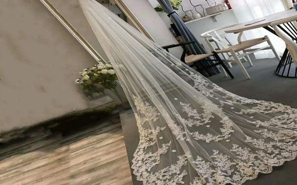 Tasarımcı Vintage Long Lace Edge Gelin Peçe Beyaz Fildişi Siyah Düğün Peçe Taramalı Yeni Gelin Aksesuarları Ucuz
