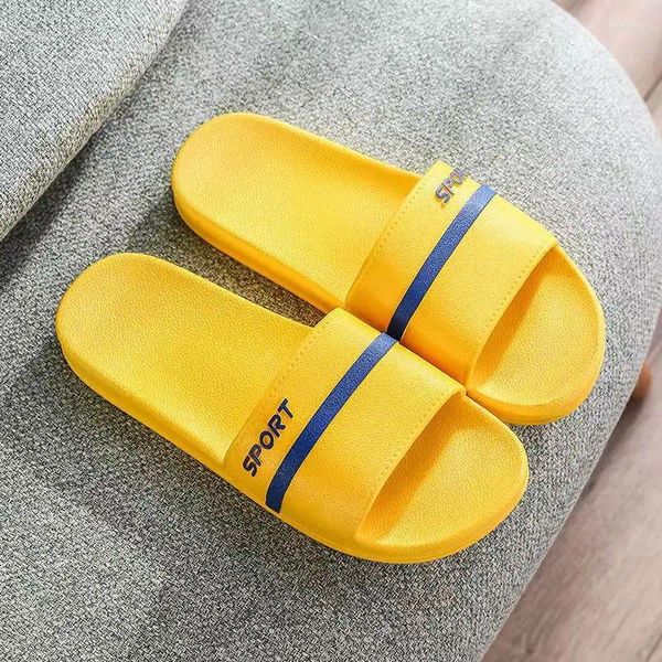 Slippers Summer feminino Aberto do pé de uma palavra One Word Casual Bottom macio não deslizante Casa leve anti -odor Banheiro