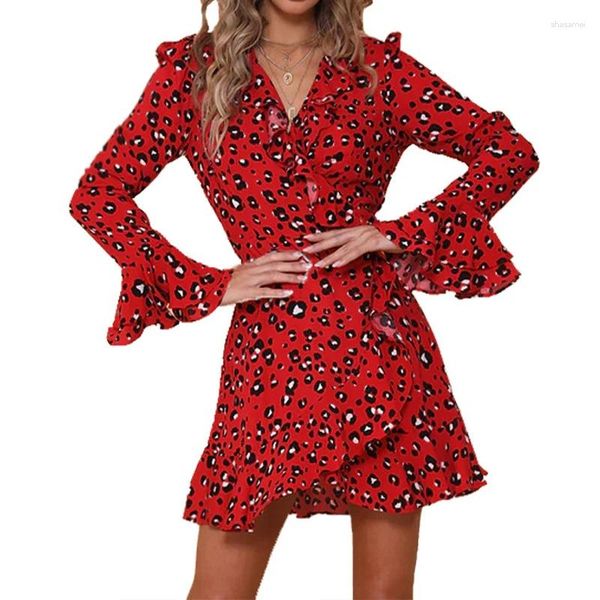 Lässige Kleider Bkld Leopard A-Line-Kleid 2024 Fashion V-Ausschnitt Taille Riemchen Langarm Körperförmige Kurzkupplung Kurzer Rüste Streetwear