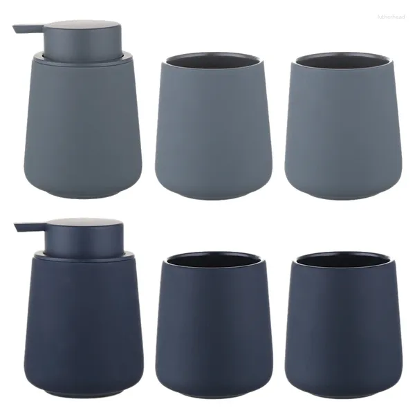 Набор аксессуаров для ванны 3PCS Ceramics Accessories Collection включает в себя 1 диспенсер мыла и 2 Tumbler Tumbler