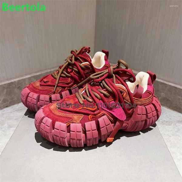 Scarpe casual pneumatici sneakers allacciano sneakers per donne 2024 primaverila topi di punta fuori moda al di fuori delle donne che si accentuano poco profonde