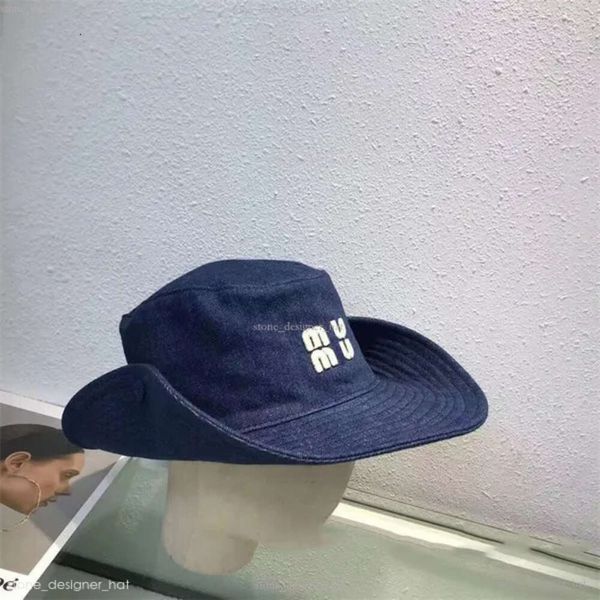 Designer Mui Mui Bucket Hat Fisherman Cowboy Female Display Piccola primavera ed estate tutto un viso casual che copre il ricamo Miui Hat 5546