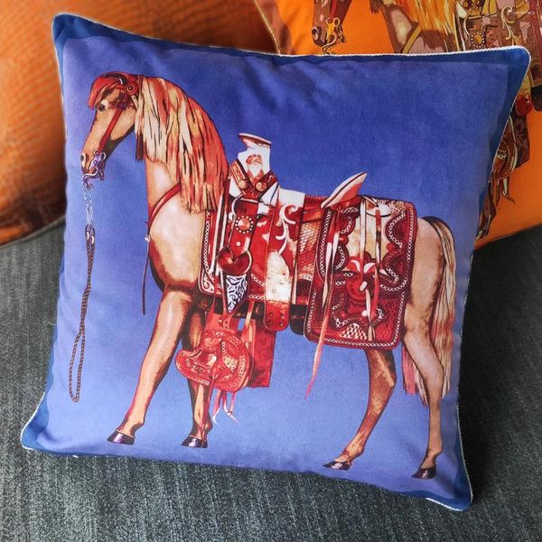 Подушка Lizzie Velvet Plush Двойная апельсиновая лошадь классическая печать с узором