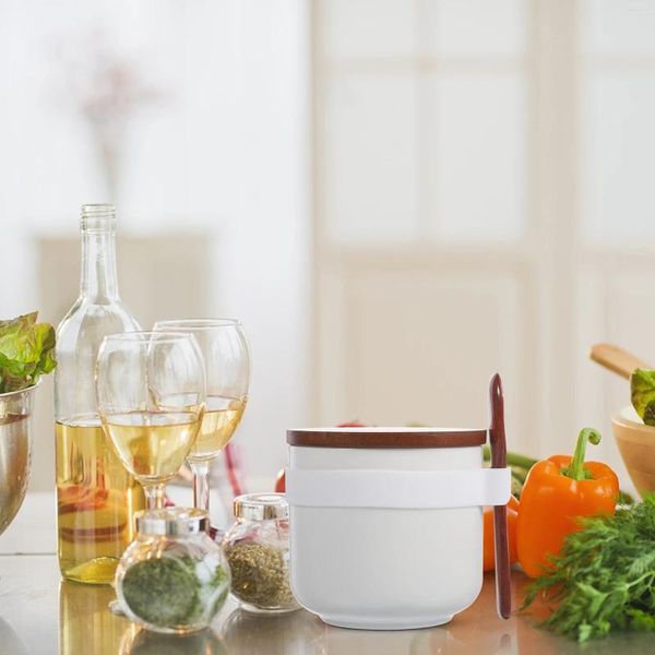 Geschirrsets Keramikgeschosse Jar Home Küchenflasche Set Salzzucker kreativer Jam -Behälter mit Deckel
