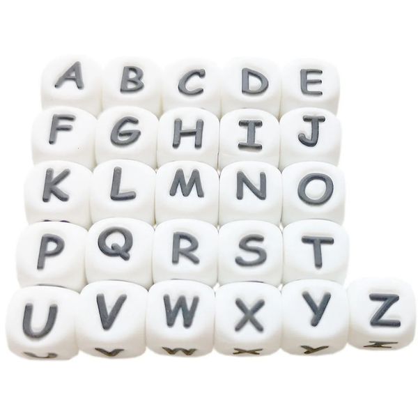 100pcs letra inglesa letra silicone alfabetismo de 10 mm Cubo Cube DIY Nome em bebês Jóias Jóias Toys de enfermagem 240407