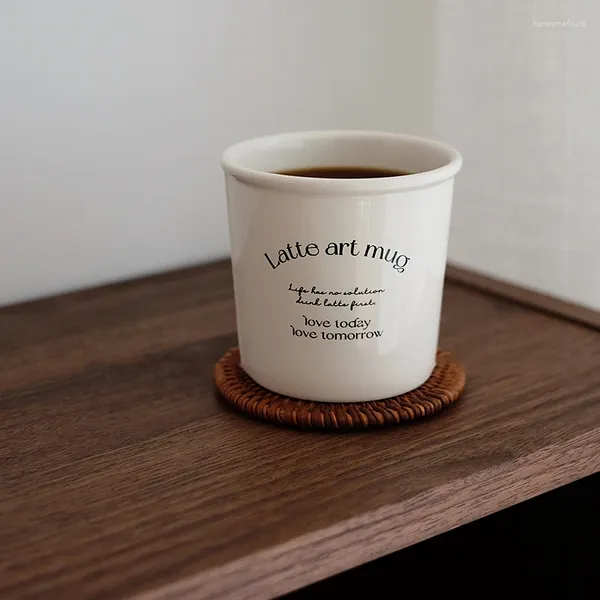 Copos de copos coreanos letras de xícara de cerâmica imprimem café à tarde xícaras de café de tendência de tendência leite suco de suco de caneca em casa canecas de água