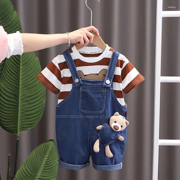 Kleidungssets Designerin Baby Boy Sommerkleidung Set 2024 Korea Mode Cartoon Striped Kurzarm T-Shirts und Denim Overalls Kinder Jungen