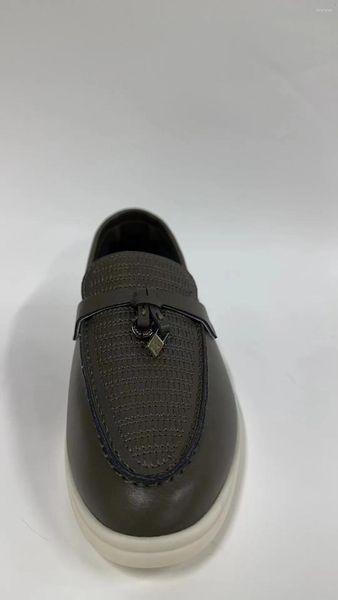 Scarpe casual designer di marca italiana morbida in pelle morbida da uomo 2024 mocassini da moda da donna estiva