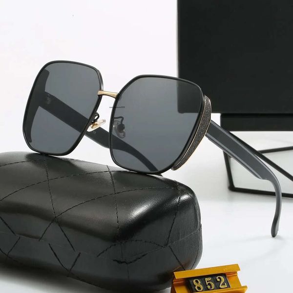 2023 NOVA HOT Brand Sollasses Sunglasses Designer Sunglass Sun Glass High Quality Óculos Mulheres Óculos Lens Uv400 de vidro feminino UNissex com caixa