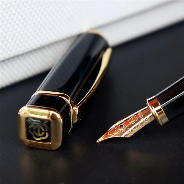 Pens Hero 979 Quadratkappe Metall Brunnen Stift Goldene Teller Clip Iridium Fine Nib 0,5 mm Fashion Writing Ink Stift für Bürogeschäft