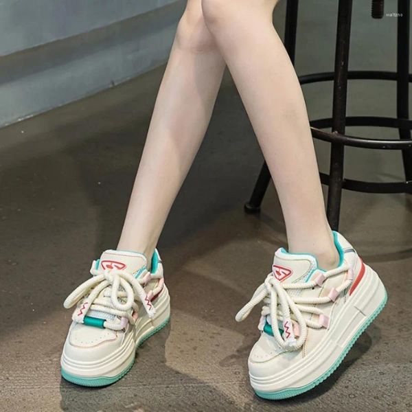 Lässige Schuhe Krasovki 6cm gemischte Farbe Echtes Leder Mode Comfy Chunky Sneakers Frauen gepolstert Keilplattform -Fersenpumpen