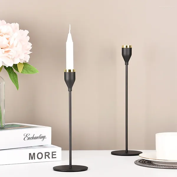 Titulares de vela European Metal Wedding Decoration Black Candlestick Stand para decoração de casa