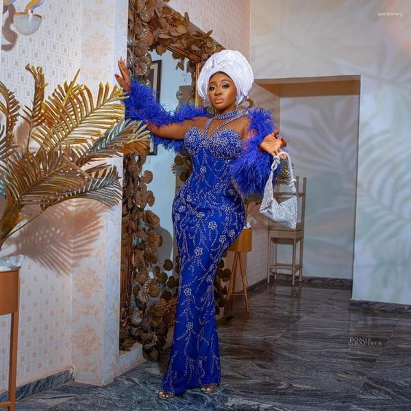 Partykleider königsblau Perlen Abendkleider Afrikanische ASO EBI -Stil Langarm Kleid Illusion Feder Plus Größe Kristalle Maxi maxi
