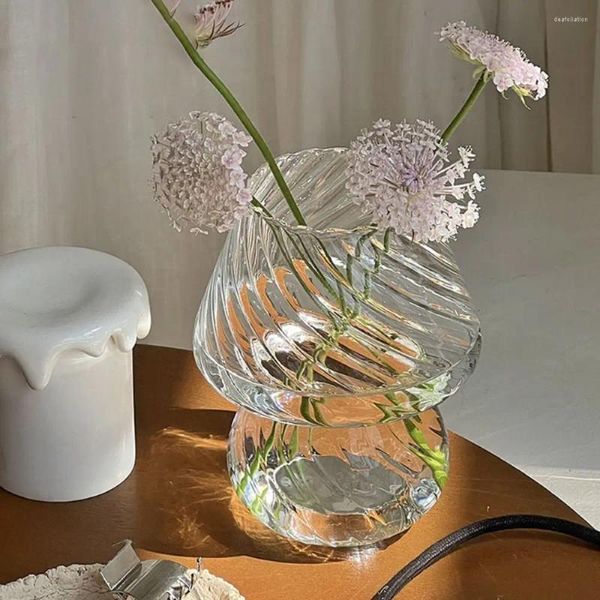 Vasen süße pilzförmige Glasvase -Tischlampe kleiner Blumenarranger Ess -Top -Ornamente Home Dekoration