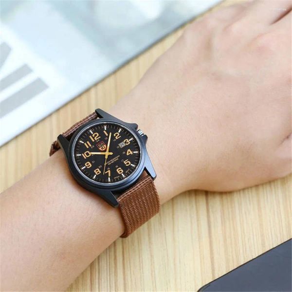 Armbanduhrenpaare Fashion Nylon -Gurt Analog Quarz runde Handgelenk Uhr Klassische zarte Frauen für Männer