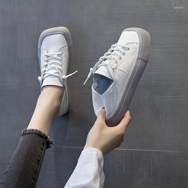 Scarpe casual bianca in pelle piatta da femmina calzature allacciata per le scarpe da donna con tendenze comode ed eleganti a basso prezzo 2024