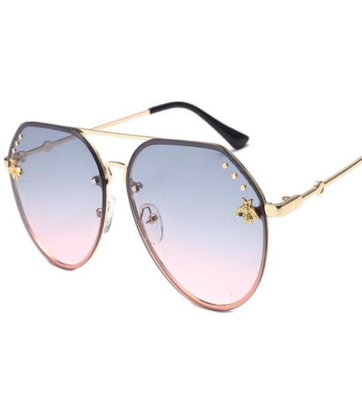 Fashion Women Temperament Frog Specchio occhiali da sole Little Ape occhiali da sole Ocgle Antiuv Spectacles Ospedize Frame occhiali A9325967