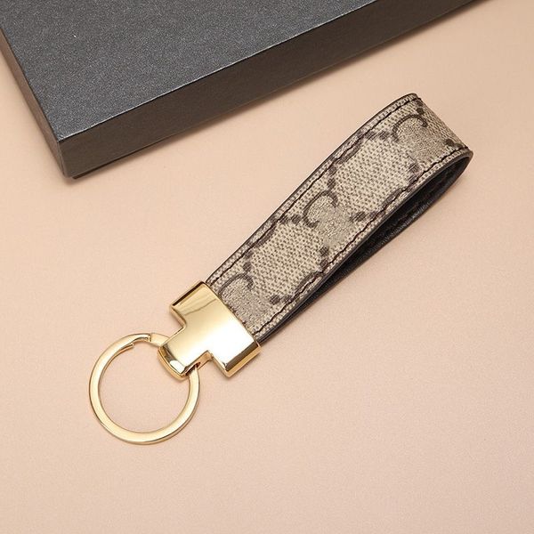 Auto Leder Schlüsselbund Männer Frauen Modemarke Designer Keyring Top -Quality Metall -Pendellzubehör mehrfarbige Geschenk Keychain Wallet Designer