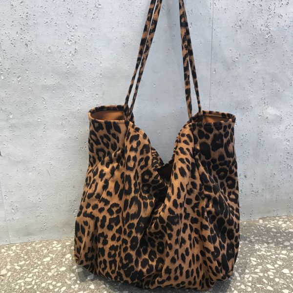 Сумки Женщины мягкий леопардовый печатный тройка сумочка для девушек новая повседневная сумка для плеча большой мощности Большой подарочный пакет для покупок в эко -магазине Болса