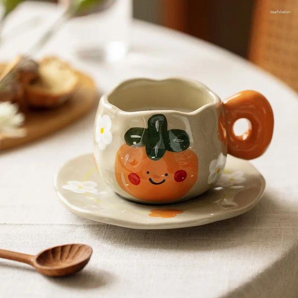 Tassen japanischer Cartoon Obst Kaffeetasse Heimbüro Schöne Wasserbecher Hochwertiger Keramik- und Untertassen -Feiertagsgeschenke
