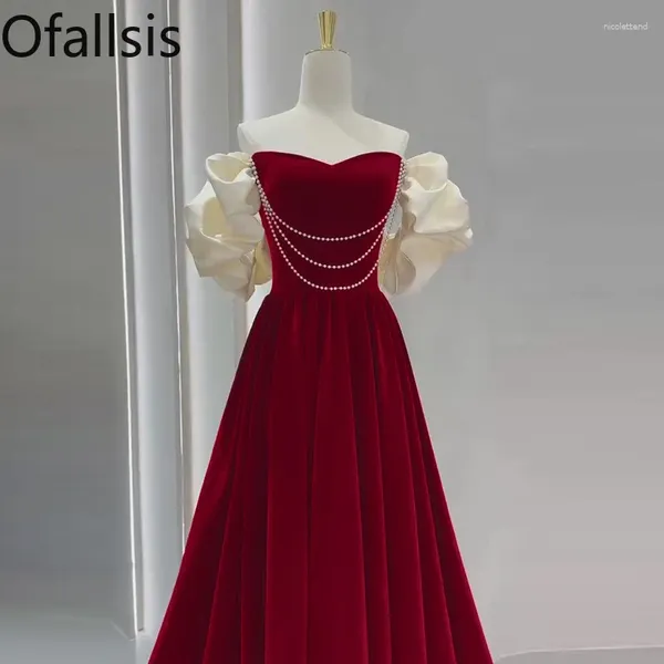 Vestidos de festa de Allsis Vinho Velvo vermelho Vestido de cocktail noiva 2024 Primavera elegante no engajamento de casamento sem alças French Style